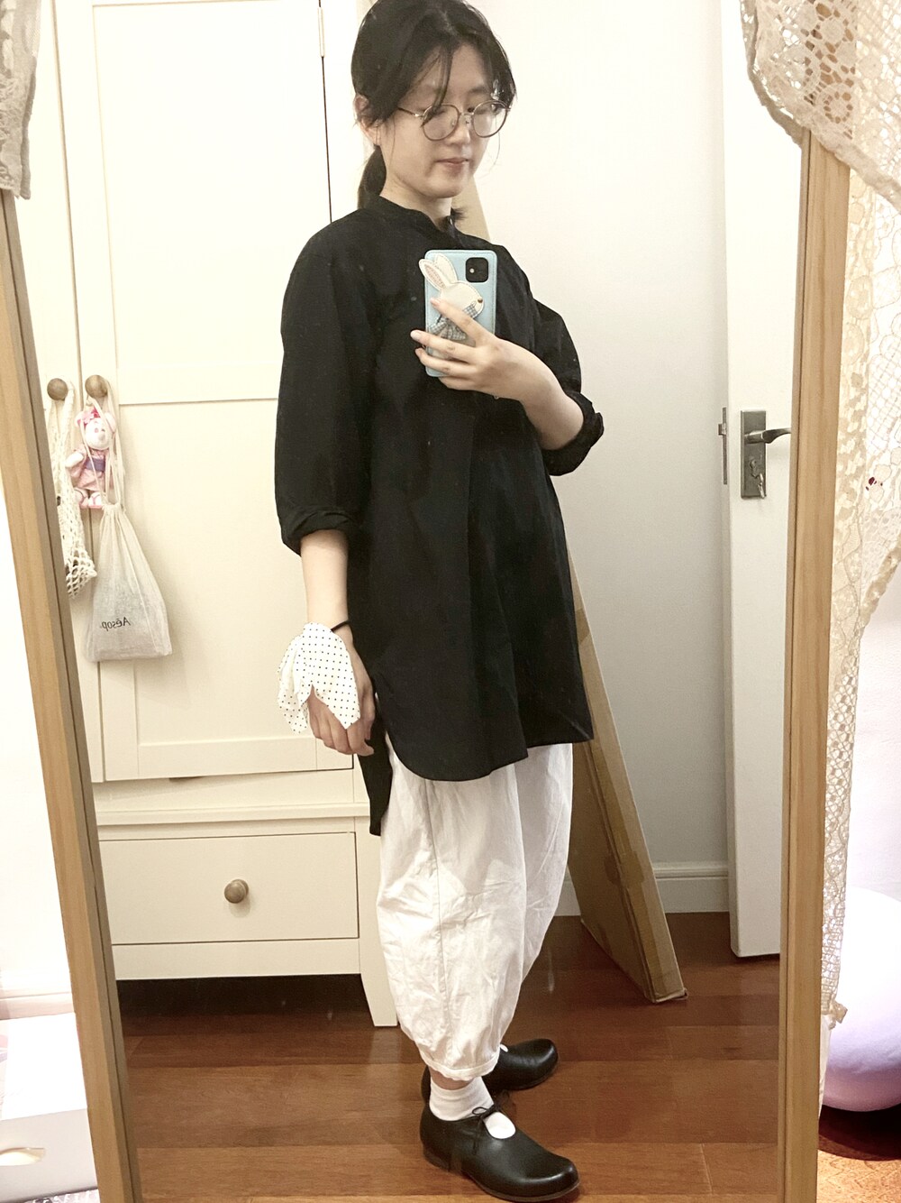 「R.Uのアイテム（シューズ、ブラック系）」を使った、miniwhites さん（レディース・160cm）の秋コーディネートの1枚目の写真