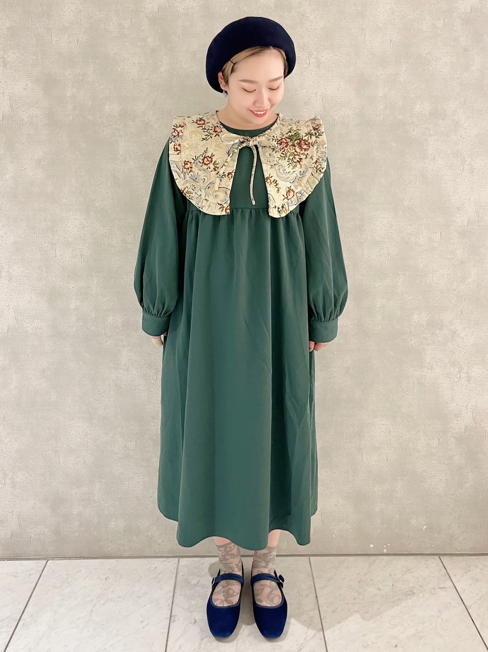 「ehka sopo、エヘカソポ、ゴブラン、ワンピース、秋服、秋先取りコーデ、ガーリー、ショートヘア」｜「ehka sopoのゴブランジレセットワンピース（ワンピース、グリーン系）」を使った、お芋ちゃん🐔🍠さん（レディース・160cm）の秋コーディネートの1枚目の写真