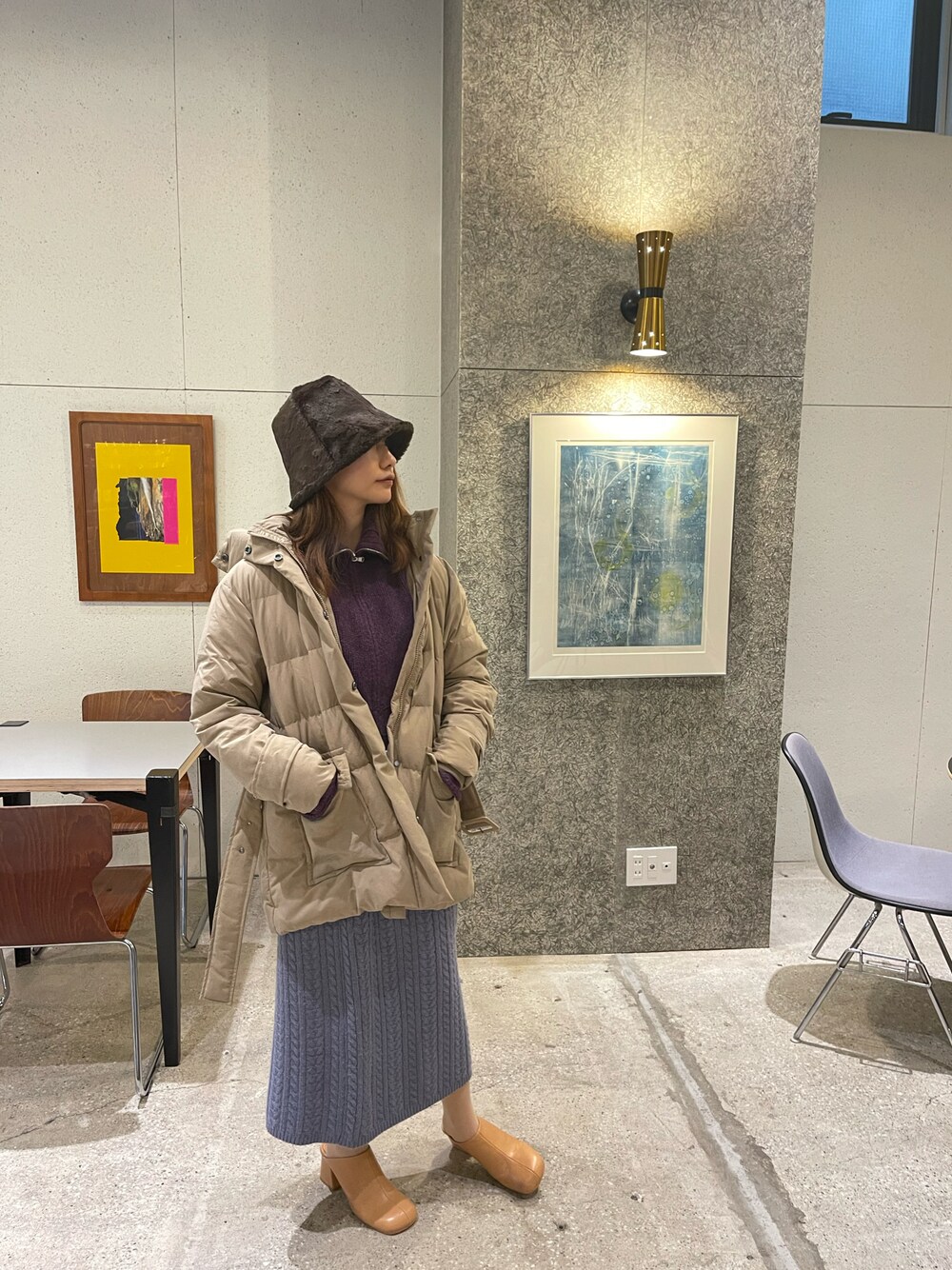 「大人カジュアル、シンプルコーデ、休日スタイル、お洒落さんとつながりたい、オーバーサイズ、ロングワンピース、雨の日コーデ、ootd、今日のコーデ、パープル、カジュアル、古着、プチプラ、冬コーデ、ダウンジャケット」｜「Y'sのアイテム（帽子、ブラウン系）」を使った、hanaさん（レディース・158cm）の春コーディネートの1枚目の写真
