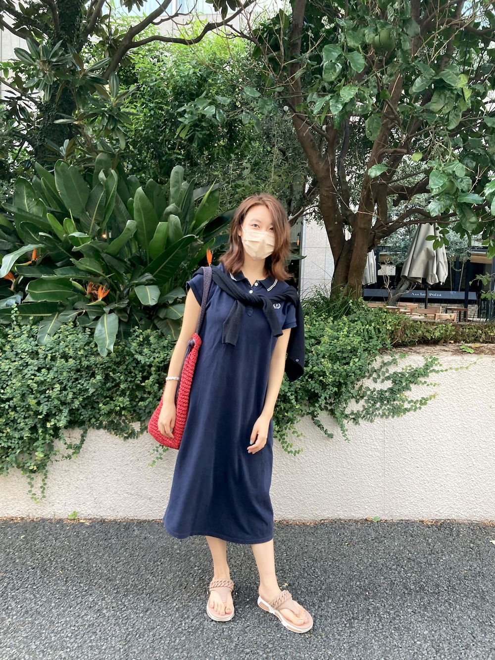 「だから秋服が好き、秋のコーデ、休日スタイル、大人カジュアル、ポロシャツワンピース、秋服準備はじめました、カフェ巡り、デート、デートスタイル（WOMEN）、いいね返し、フォローミー、PAR ICI、シンプルコーデ、サンダル、fitflop」｜「GUのアイテム（その他アウター、ブルー系）」を使った、hanaさん（レディース・158cm）の秋コーディネートの1枚目の写真