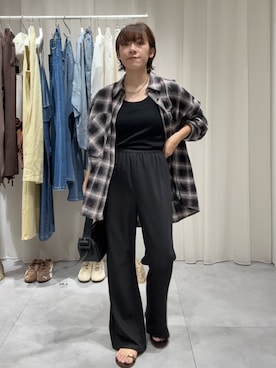 「DouDou（ドゥドゥ）のバイヤスセミフレアパンツ（その他パンツ、ブラック系）」を使った、hidemiさん（レディース・155cm）の夏コーディネート