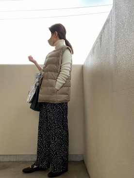 「アイテム（ダウンベスト）」を使った、seinaさん（レディース・160cm）の冬コーディネート