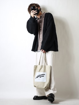 「Ellno Loset（エルノロゼット）のアイテム（カーディガン/ボレロ）」を使った、TJさん（メンズ・177cm）の冬コーディネート