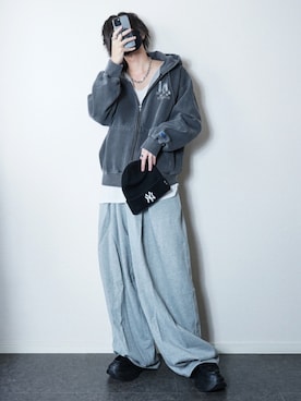 「アイテム（財布/小物）」を使った、TJさん（メンズ・177cm）の秋コーディネート