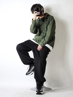 「URBAN RESEARCH Sonny Label（アーバンリサーチサニーレーベル）の『撥水/抗菌/防臭』コーデュラマウンテンパーカー（マウンテンパーカー）」を使った、TJさん（メンズ・177cm）の秋コーディネート