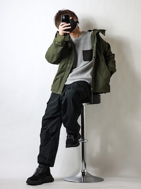 「URBAN RESEARCH Sonny Label（アーバンリサーチサニーレーベル）のアイテム（マウンテンパーカー）」を使った、TJさん（メンズ・177cm）の冬コーディネート