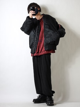 「SHAREEF（シャリーフ）のアイテム（スウェット）」を使った、TJさん（メンズ・177cm）の冬コーディネート
