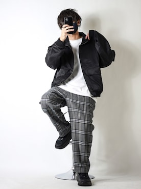 「CREARE -LINO-（クレアーレリノ）のアイテム（MA-1）」を使った、TJさん（メンズ・177cm）の秋コーディネート