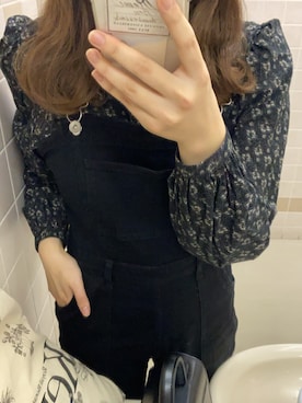 「Charles Chaton（シャルルシャトン）のアイテム（サロペット/オーバーオール）」を使った、mamiさん（レディース・162cm）の冬コーディネート