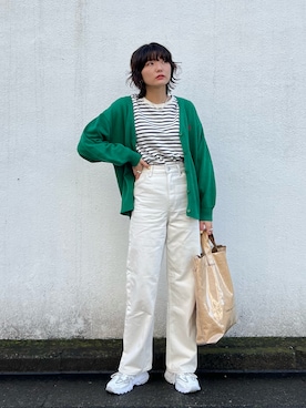 「UNIQLO（ユニクロ）のハイライズワイドストレートジーンズ（デニムパンツ）」を使った、Yurinaさん（レディース・166cm）の春コーディネート