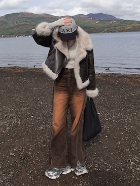 「アイテム（ムートンコート）」を使った、Yurinaさん（レディース・166cm）の秋コーディネート