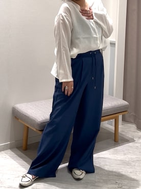 「GLOBAL WORK（グローバルワーク）のアイテム（シャツ/ブラウス、ホワイト系）」を使った、sakissさん（レディース・164cm）の春コーディネート