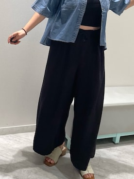 「GLOBAL WORK（グローバルワーク）のさらさらリラックスイージーパンツ/636563（その他パンツ、ブラック系）」を使った、sakissさん（レディース・164cm）の春コーディネート