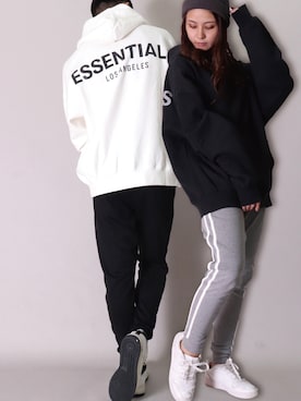 「FOG ESSENTIALS（エフオージーエッセンシャルズ）のアイテム（パーカー）」を使った、【BAYBLO】Officialさん（メンズ・180cm）の秋コーディネート