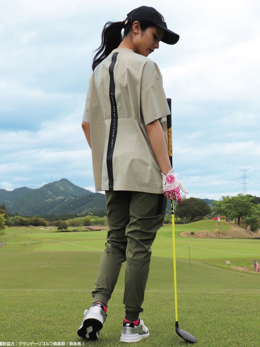 オシャレ ゴルフにスポーツに合わせやすさ200% 最後の一打まで自信を持って全力で挑めるゴルフシューズ