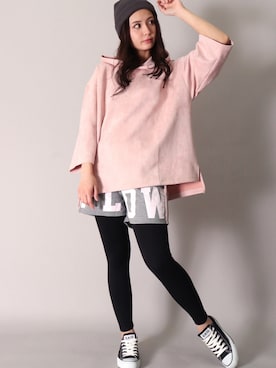 「ピンク」｜「アイテム（スウェットパンツ）」を使った、【BAYBLO】Officialさん（レディース・159cm・20代）の秋コーディネート