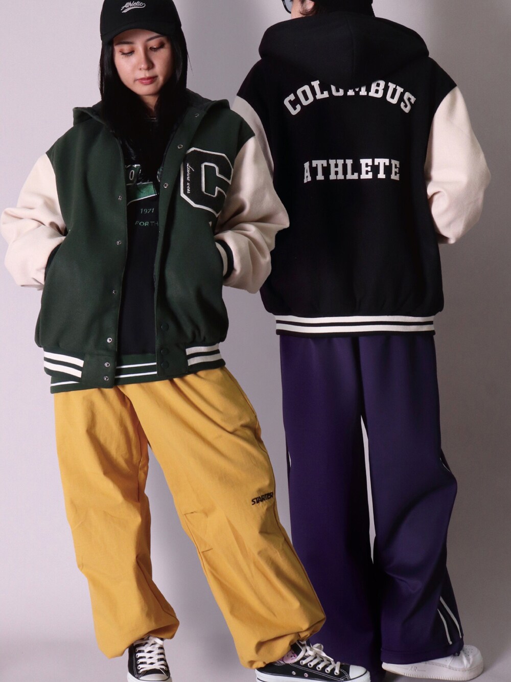 「ootd、おしゃれさんと繋がりたい、今日のコーデ、スタジャン、スウェット、バルーンパンツ、サイドライン、コンバース、ナイキ、キャップ、メンズライク、ユニセックス、オーバーサイズ、ビッグシルエット」｜「BAYBLOの【ユニセックス】Athletic 刺繍 ベースボール キャップ(KS)（キャップ、ブラック系）」を使った、【BAYBLO】Officialさん（メンズ・172cm）の冬コーディネートの1枚目の写真