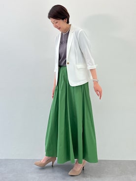 「nissen（ニッセン）の【特別先行公開】高身長　マキシ丈ボリュームスカート（トールサイズ）Essenave（スカート、グリーン系）」を使った、PPさん（レディース・173cm）の春コーディネート