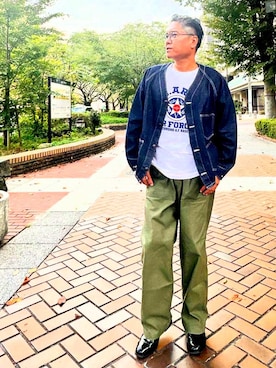 「アイテム（シューズ）」を使った、小泉ヨッチ さん（メンズ・180cm）の秋コーディネート