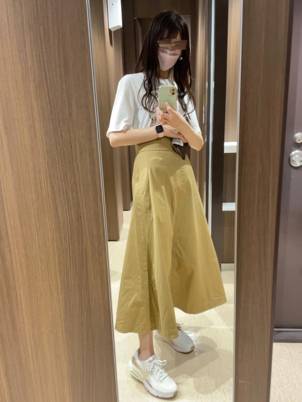 「大人カジュアル、いいね、save、フォローお願いします🤑、シンプル、ootd、ベージュ、エアマックス、ナイキ、休日スタイル、プチプラコーデ、夏」｜「NIKEのナイキ NIKE ナイキ ウィメンズ エア マックス エクシー（スニーカー、ベージュ系）」を使った、元GU店員みかん🍊さん（レディース・163cm）の夏コーディネートの1枚目の写真