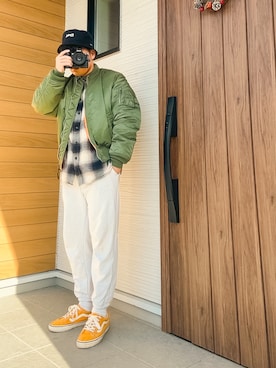 「アイテム（MA-1）」を使った、ひろきんぐさん（メンズ・172cm）の冬コーディネート