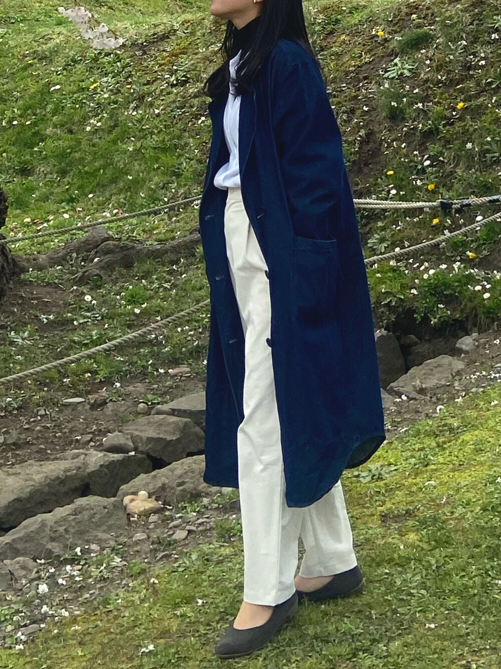 UNIQLO（ユニクロ）の「レーヨンスタンドカラーブラウス（7分袖