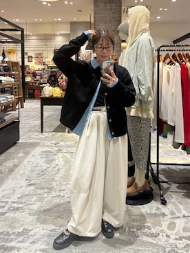 「niko and...（ニコアンド）の洗える2WAYノビノビパンツ（その他パンツ、ホワイト系）」を使った、RENAさん（レディース・153cm）の春コーディネート