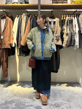 「アイテム（デニムスカート）」を使った、RENAさん（レディース・153cm）の秋コーディネート