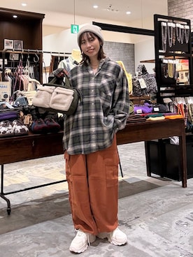 「niko and...（ニコアンド）のアソート リブ ワッチ（ニットキャップ/ビーニー、グレー系）」を使った、RENAさん（レディース・153cm）の秋コーディネート