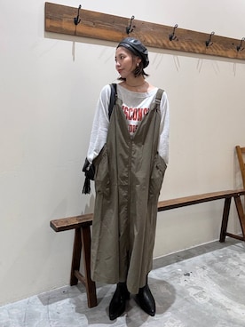 「アイテム（ジャンパースカート）」を使った、RENAさん（レディース・153cm）の秋コーディネート