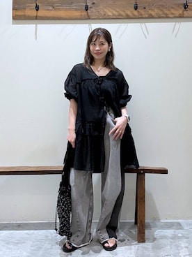 「niko and...（ニコアンド）のセルフカットカーブパンツ　デニムパンツ（牛仔裤、グレー系）」を使った、RENAさん（レディース・153cm）の春コーディネート