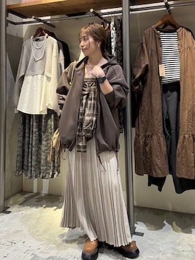 「アイテム（ドレスシューズ）」を使った、RENAさん（レディース・153cm）の秋コーディネート