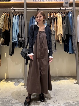 「アイテム（ジャンパースカート）」を使った、RENAさん（レディース・153cm）の秋コーディネート