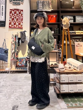 「niko and...（ニコアンド）のサイドゴアブーツ / 抗菌消臭（ブーツ、ブラック系）」を使った、RENAさん（レディース・153cm）の秋コーディネート