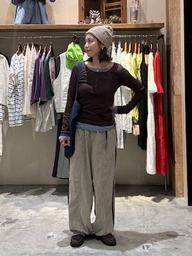 「niko and...（ニコアンド）のアイテム（トートバッグ）」を使った、RENAさん（レディース・153cm）の秋コーディネート