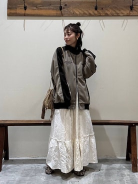 「アイテム（モカシン/デッキシューズ）」を使った、RENAさん（レディース・153cm）の秋コーディネート