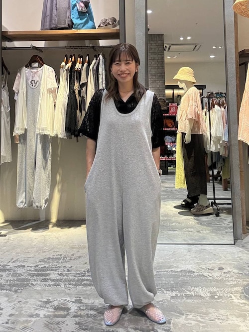 ニコアンド niko and.. スウェットロンパース　グレー niko and イオンモール福岡店RENAさんのつなぎ/オールインワンを