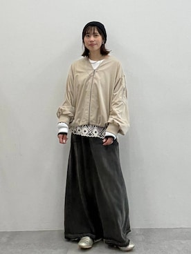 「アイテム（デニムスカート、グレー系）」を使った、RENAさん（レディース・153cm）の秋コーディネート