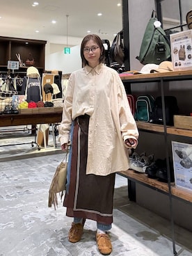 「アイテム（ストール/ショール）」を使った、RENAさん（レディース・153cm）の秋コーディネート