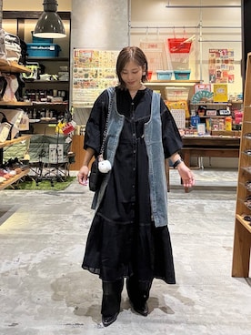 「アイテム（チャーム）」を使った、RENAさん（レディース・153cm）の秋コーディネート