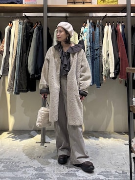 「アイテム（ムートンコート）」を使った、RENAさん（レディース・153cm）の秋コーディネート