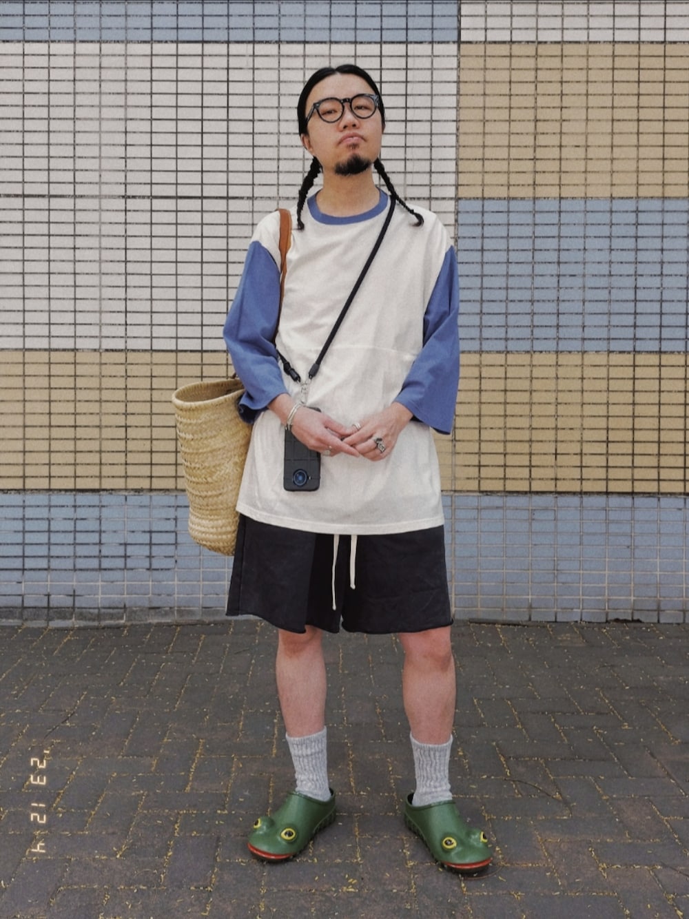 「Absolute Vintage Eyewear、eel、AMENCTL、JWANDERSON、Wellipets、ootd、outfitoftheday、outfit、coordinate、今日のコーデ、今日の服、服、コーディネート、FASHIONpaak」｜「Absolute Vintage Eyewearのアイテム（メガネ、ブラック系）」を使った、Paak Chanさん（メンズ・172cm）の冬コーディネートの1枚目の写真