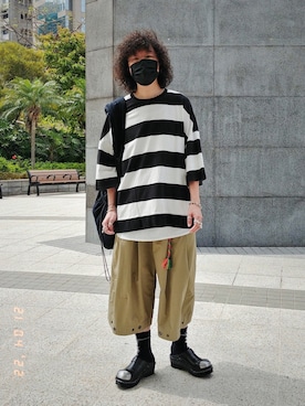 「SHINYAKOZUKA（シンヤコヅカ）のアイテム（チノパンツ）」を使った、Paak Chanさん（メンズ・172cm）の春コーディネート