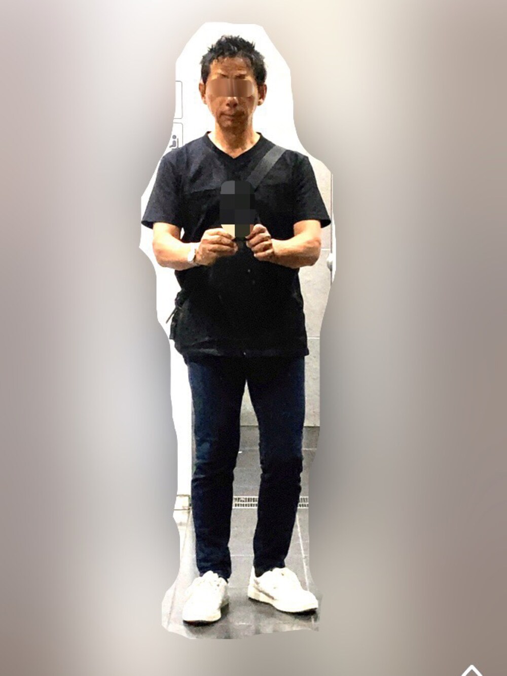 「シンプルスタイル、ootd、ラフ」｜「？？？のアイテム（Tシャツ/カットソー、ブラック系）」を使った、Rossoさん（メンズ・165cm）の秋コーディネートの1枚目の写真