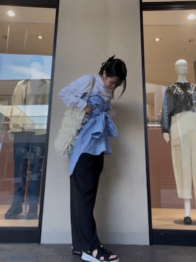 「ITEMS URBANRESEARCH（アイテムズ アーバンリサーチ）の『防汚/抗菌/UVカット』ロゴプリントロンTシャツ(楽着シリーズ)（Tシャツ/カットソー、ホワイト系）」を使った、chinoさん（レディース・155cm）の春コーディネート