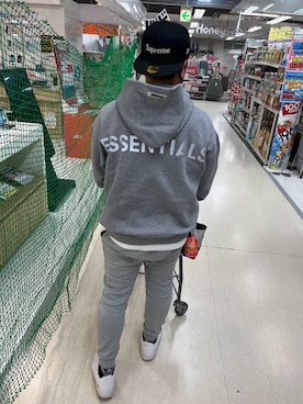 「FOG ESSENTIALS（エフオージーエッセンシャルズ）のアイテム（トップス）」を使った、mippy0707さん（メンズ・169cm）の冬コーディネート