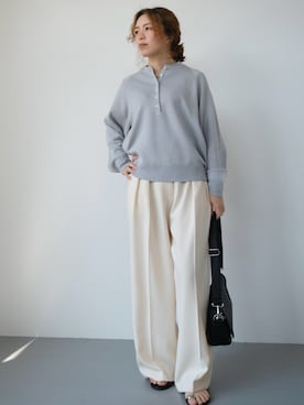 「aquagarage（アクアガレージ）のタックワイドパンツ レディース（その他パンツ、ホワイト系）」を使った、saayaさん（レディース・162cm）の春コーディネート