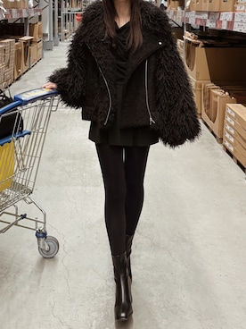 「アイテム（ライダースジャケット）」を使った、s a k i .さん（レディース・169cm）の冬コーディネート