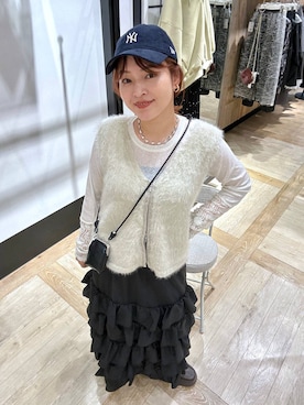 「LEPSIM（レプシィム）の【NEW ERA】コーデュロイCAP　1023762（キャップ、ブルー系）」を使った、Nozomiさん（レディース）の秋コーディネート