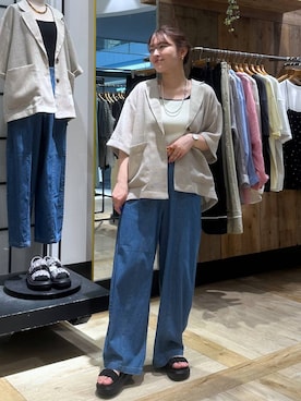 「LEPSIM（レプシィム）のギャザークッションサンダル　638838（サンダル、ブラック系）」を使った、Nozomiさん（レディース）の春コーディネート